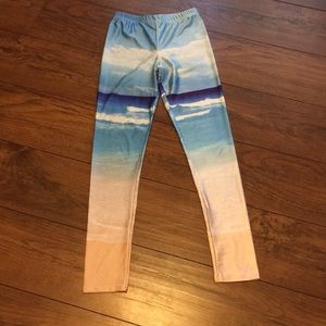 Beach scene leggings